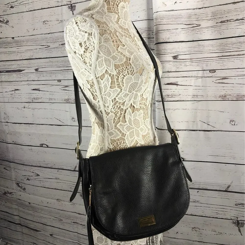 Juicy Couture shoulder crossbody bag in black with Gold embellishments.